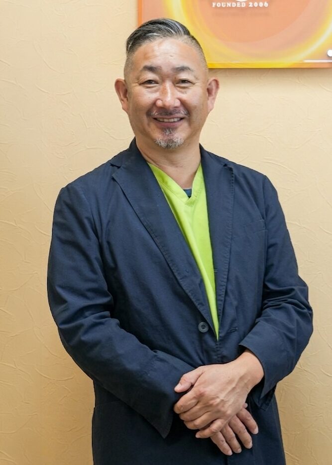 行木 隼人 院長